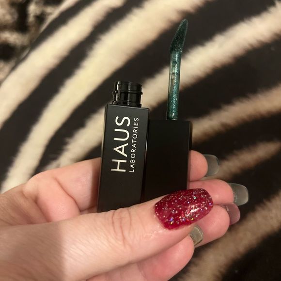 Haus Labs Glam Attack Liquid Eyeshadow - Picture 4 of 4